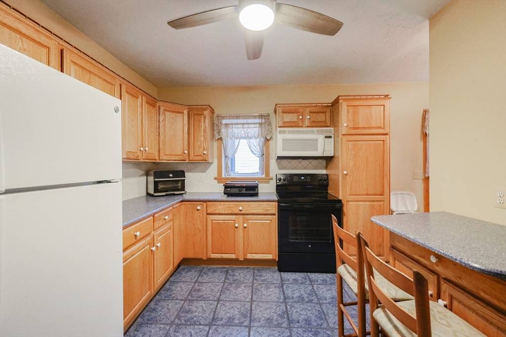 Webster, MA 01570,107 Lake #B