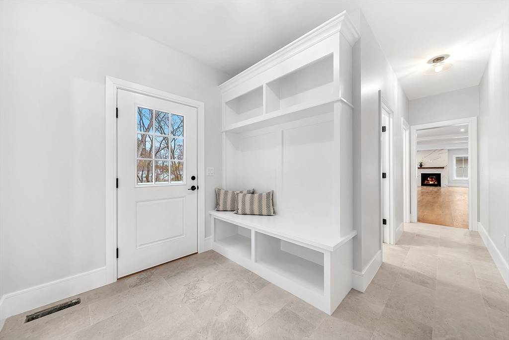 Natick, MA 01760,29 Irving Road