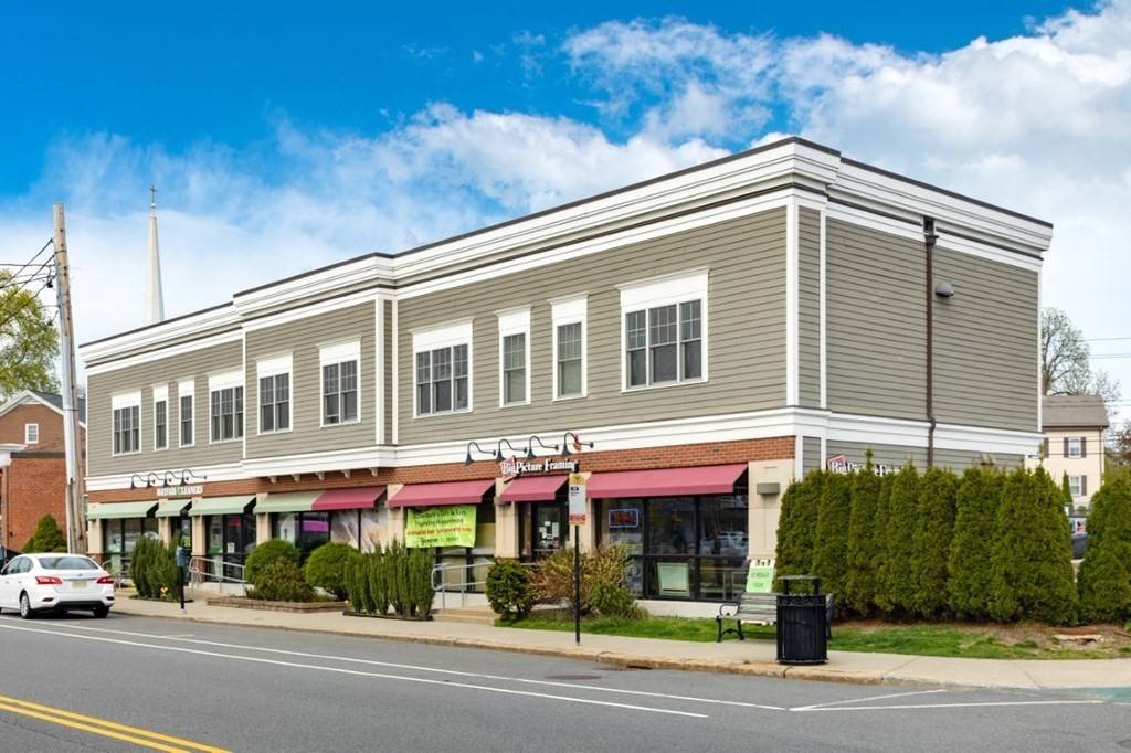 Needham, MA 02494,868 Highland Ave. #202