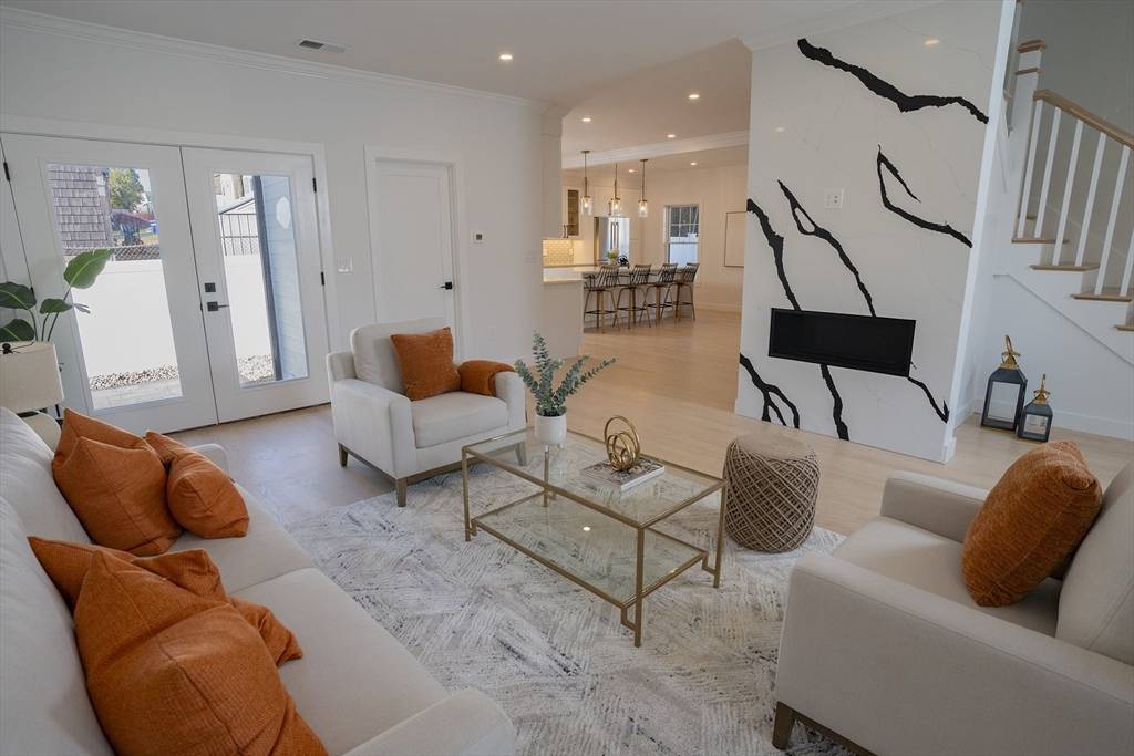 Saugus, MA 01906,24 Palmetto St