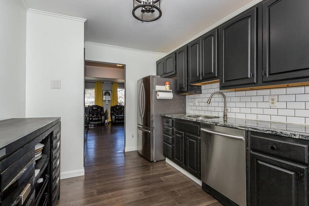 Sharon, MA 02067,4 Bayberry Dr #3