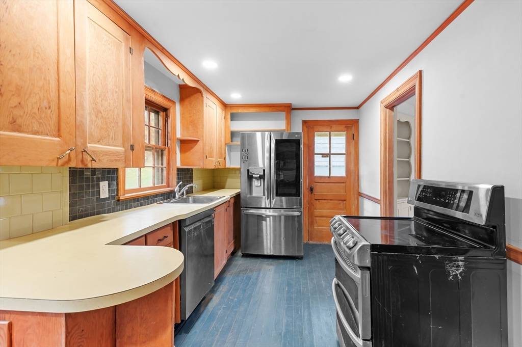 Worcester, MA 01602,15 Wildrose Ave