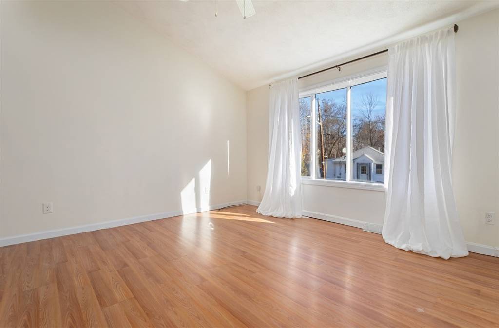 Billerica, MA 01821,8 Swan Lane