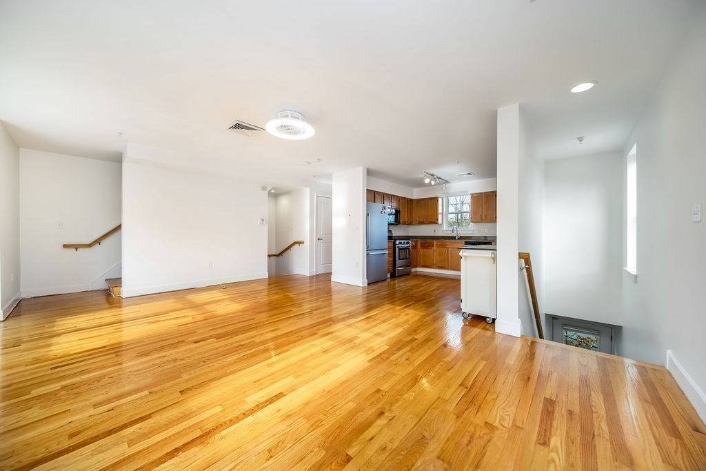 Chelsea, MA 02150,144 Library St #144