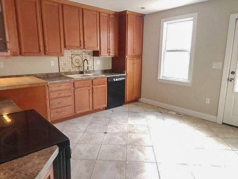 Northbridge, MA 01588,17 Overlook St #17