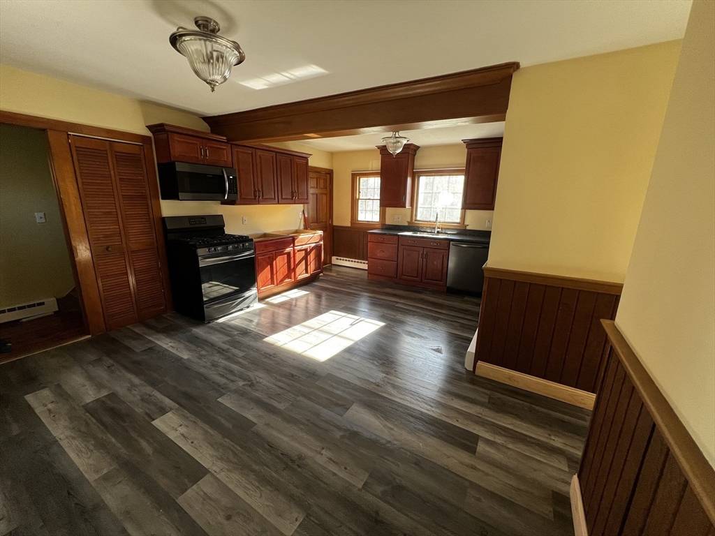 Whitman, MA 02382,28 Glen St #1