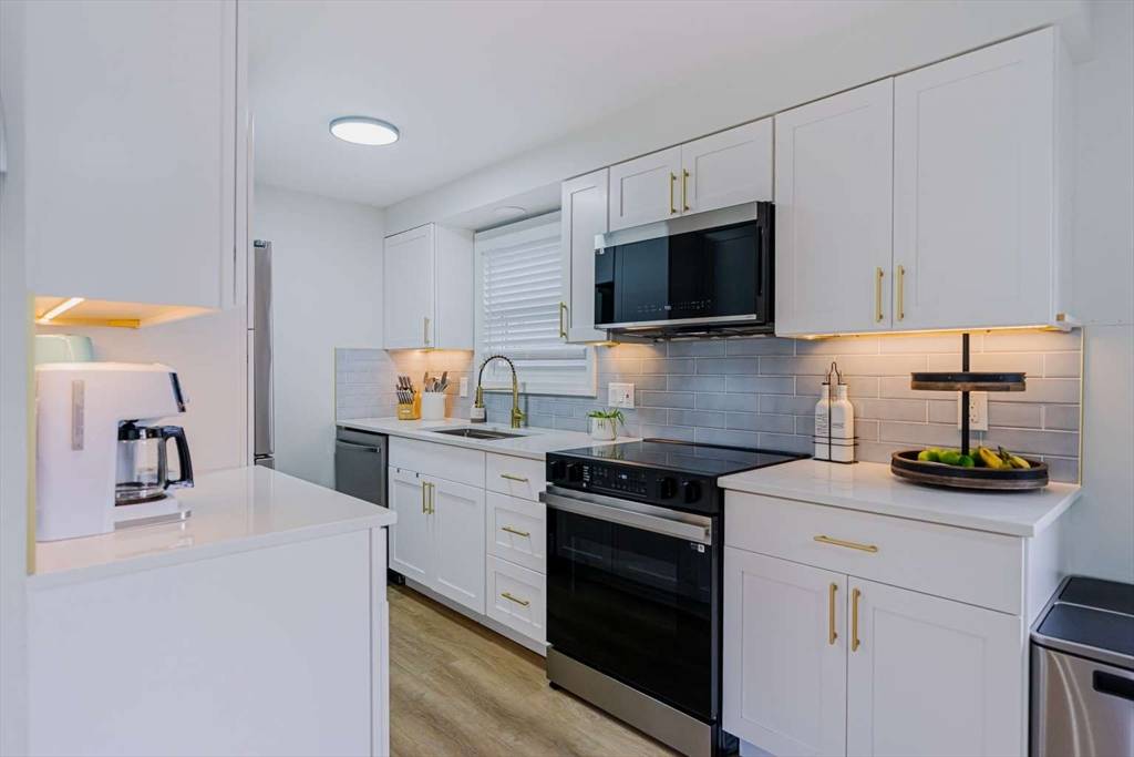 Everett, MA 02149,27 Silver Road #27