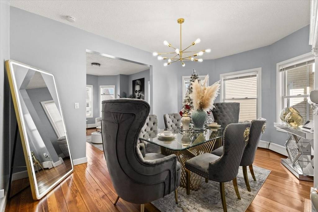 New Bedford, MA 02740,98-100 South St