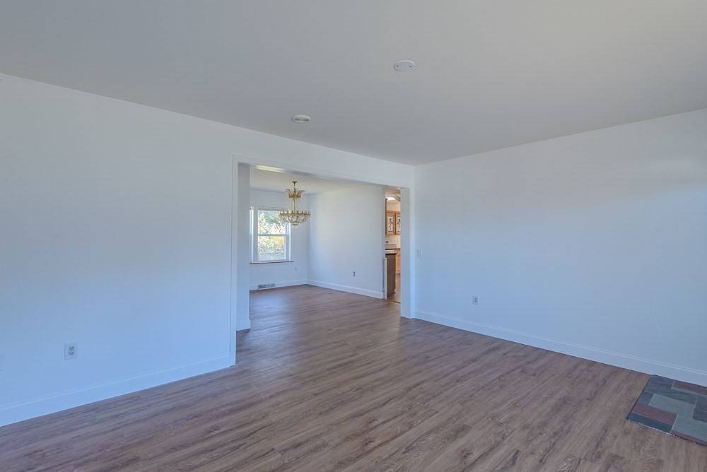 Plymouth, MA 02360,9 Headlands Dr