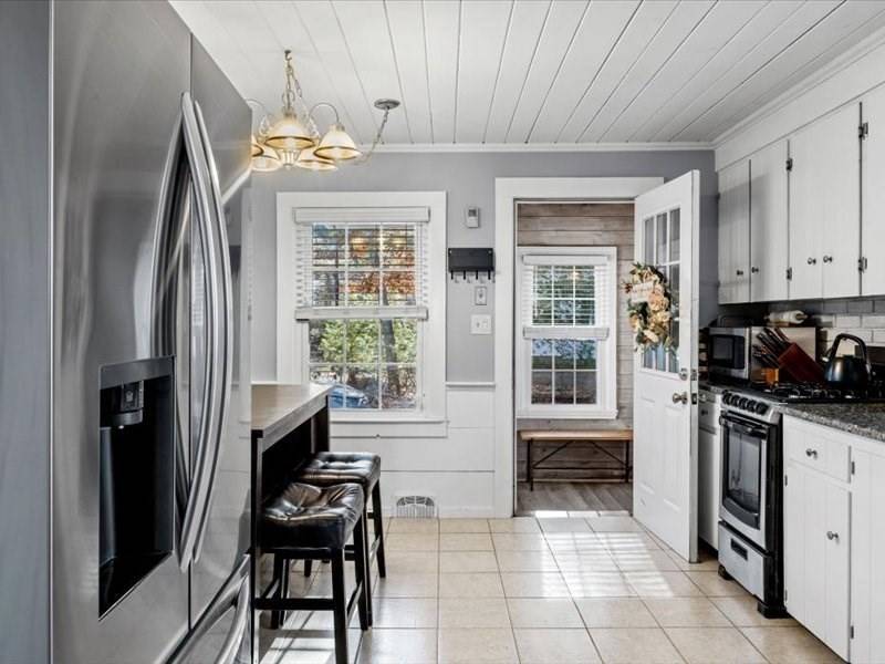 New Bedford, MA 02745,61 Morton Avenue