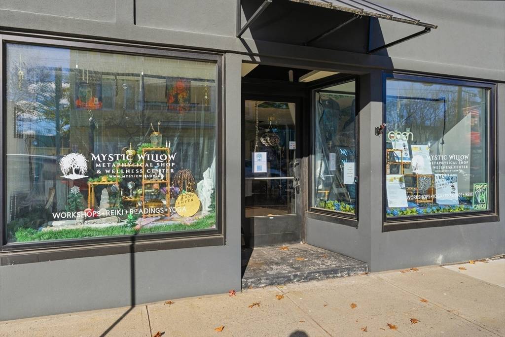 Ludlow, MA 01056,287 East Street