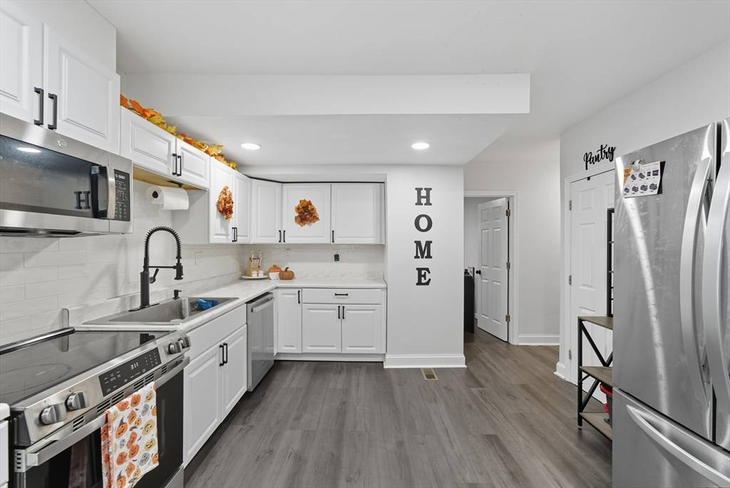 Ludlow, MA 01056,24 Elm Street