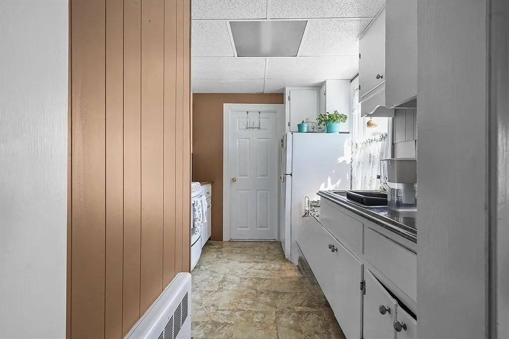 Seekonk, MA 02771,442 Taunton #4