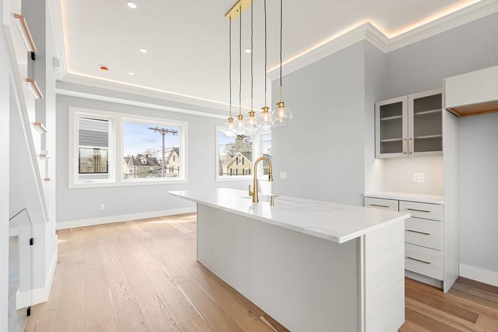 Waltham, MA 02453,312 Newton Street #1A