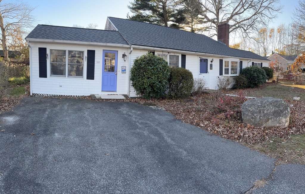 Falmouth, MA 02556,74 Hillside Ave