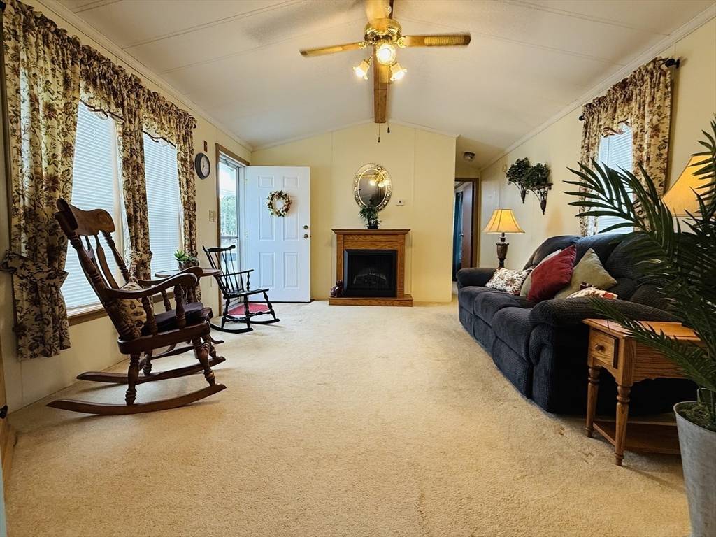 Monson, MA 01057,268 Palmer Rd #44