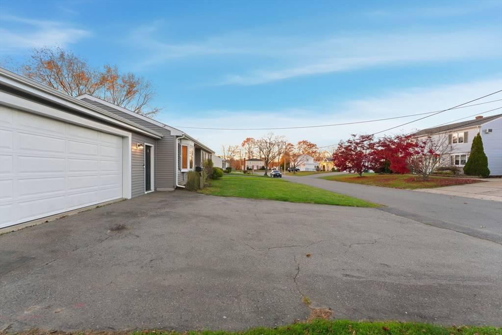 Somerset, MA 02726,95 Samson Ave