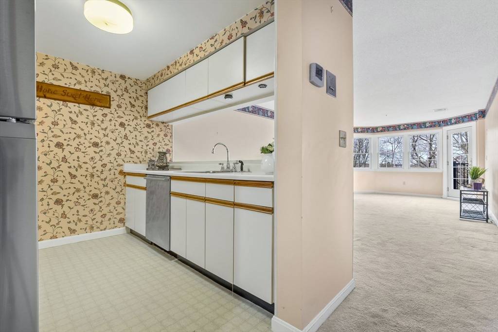 North Andover, MA 01845,148 Main St #C538