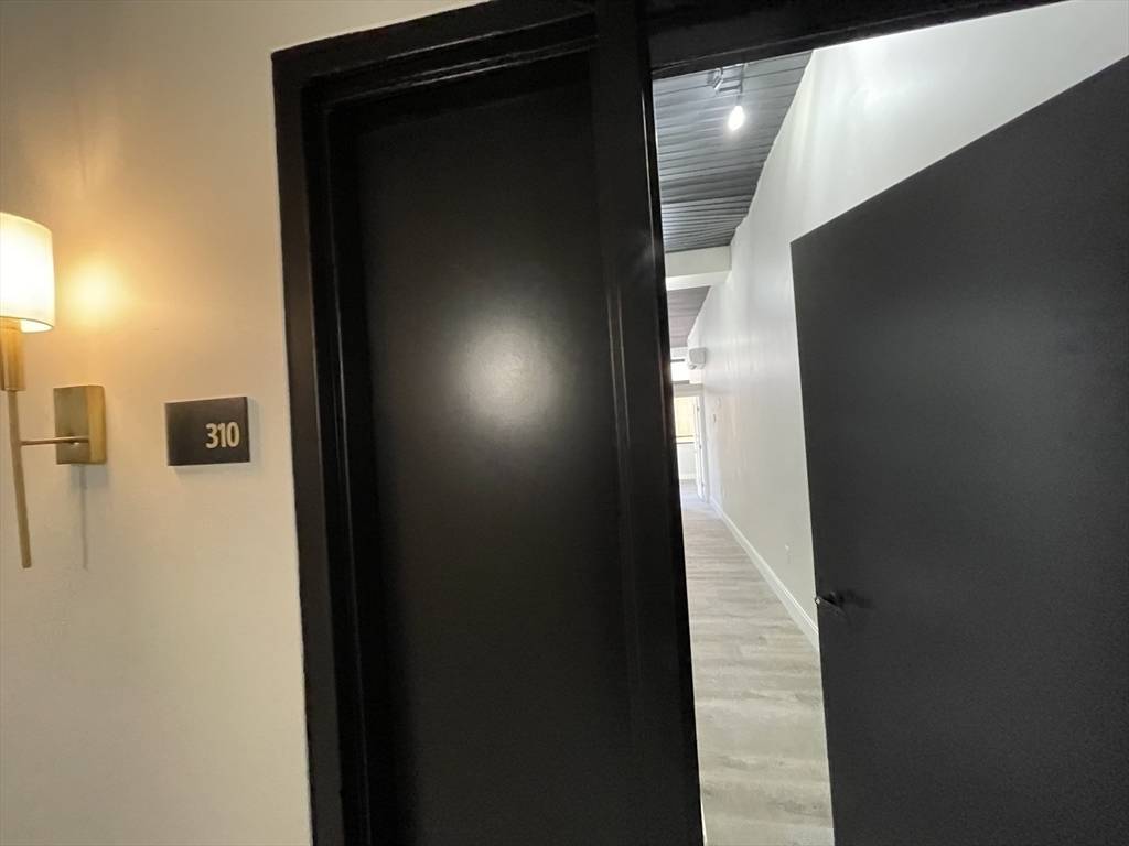 Worcester, MA 01609,13 Sudbury Street #303