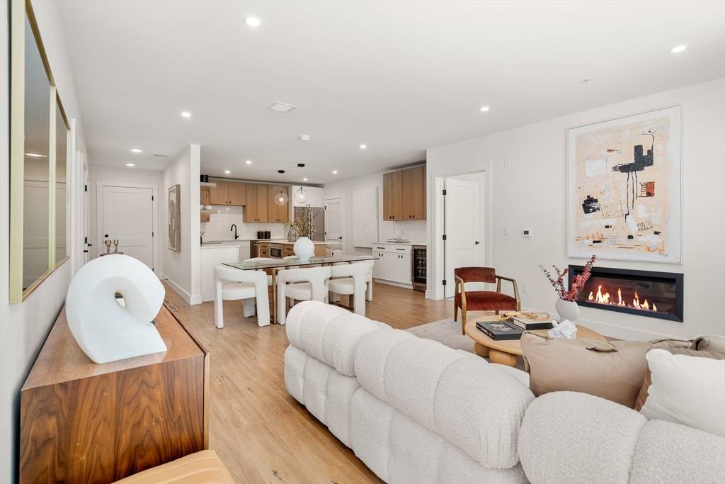 Canton, MA 02021,20 Audubon Way #205