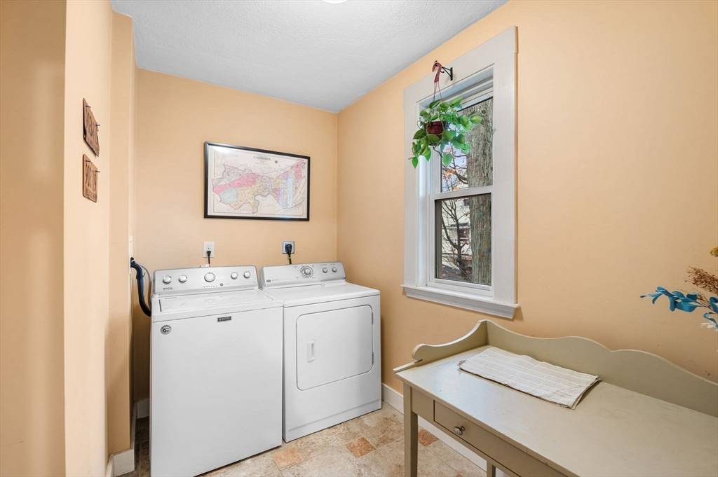 Waltham, MA 02453,73 Orange St #2