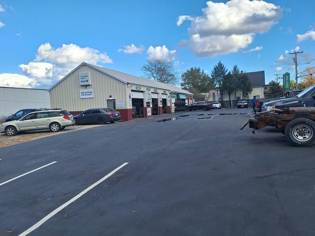 Fitchburg, MA 01420,1290 Water Street