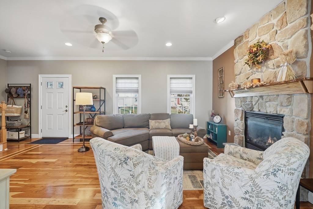 East Longmeadow, MA 01028,30 Saugus Ave