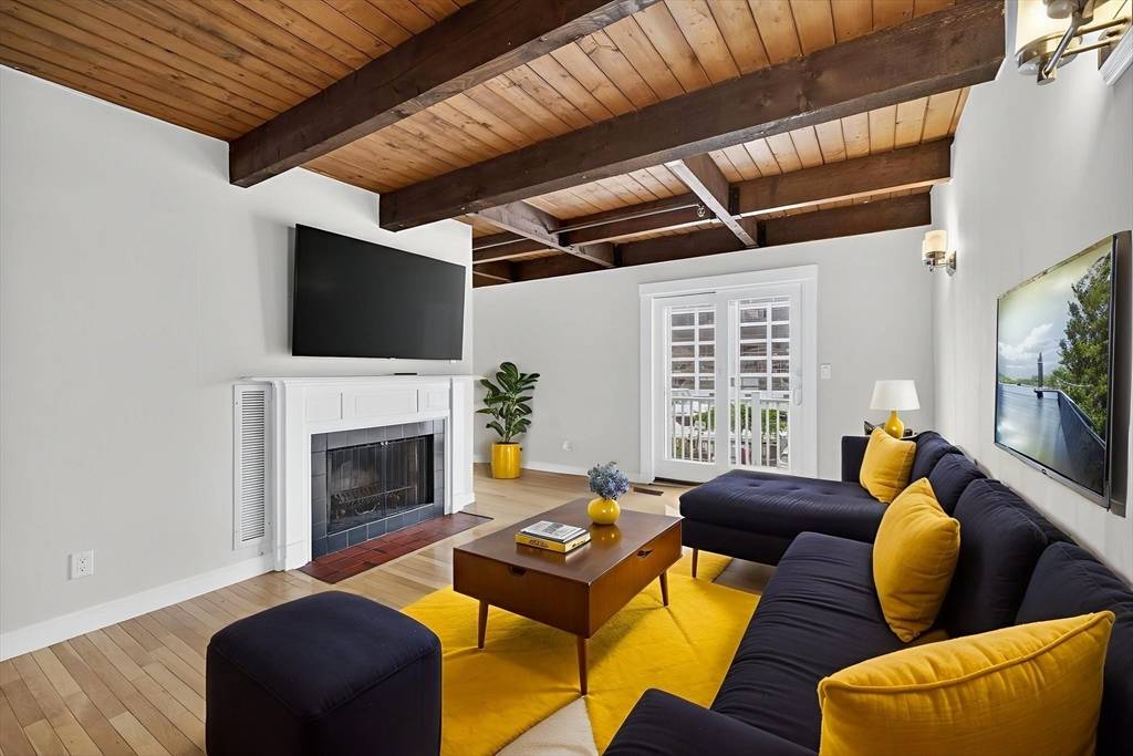 Salem, MA 01970,86 Wharf Street #L6