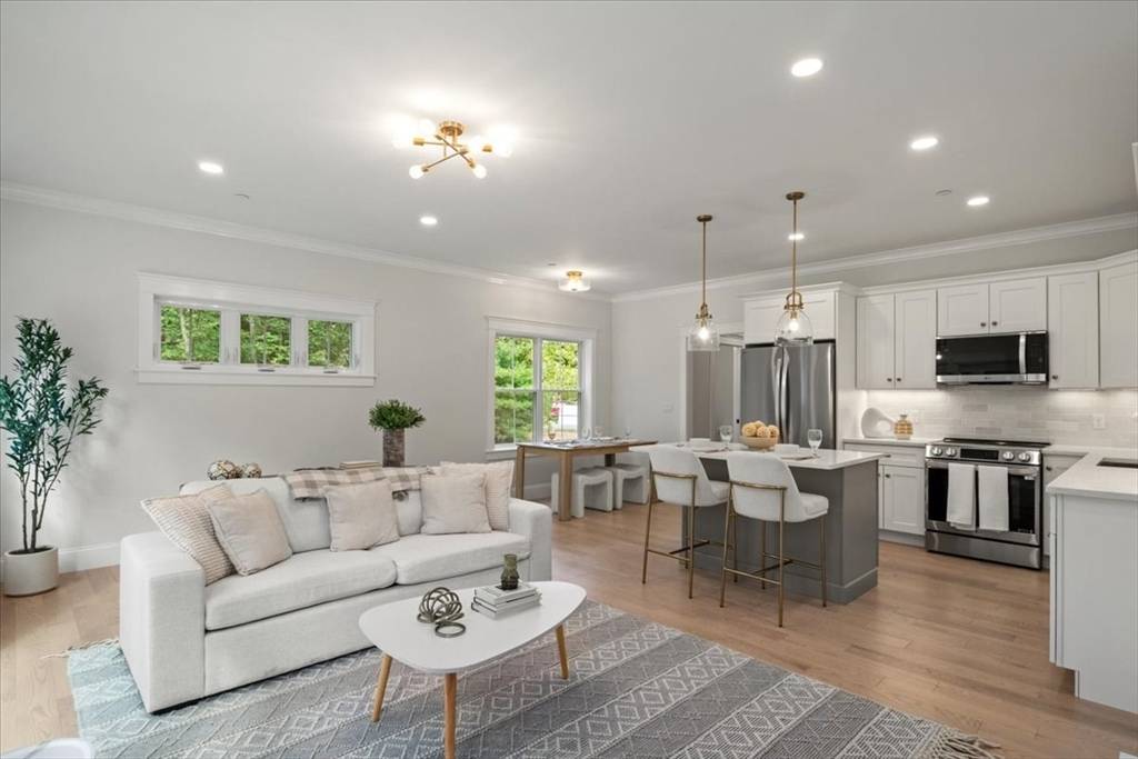 Franklin, MA 02038,64 Uncas Avenue Extension