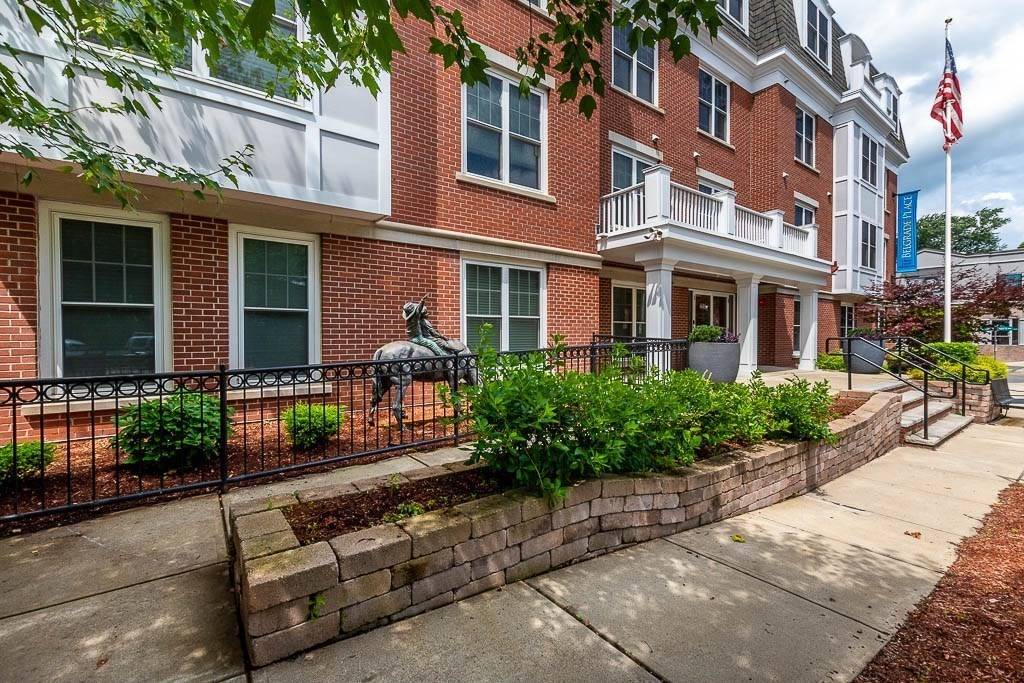 Boston, MA 02132,446 Belgrade Ave #208