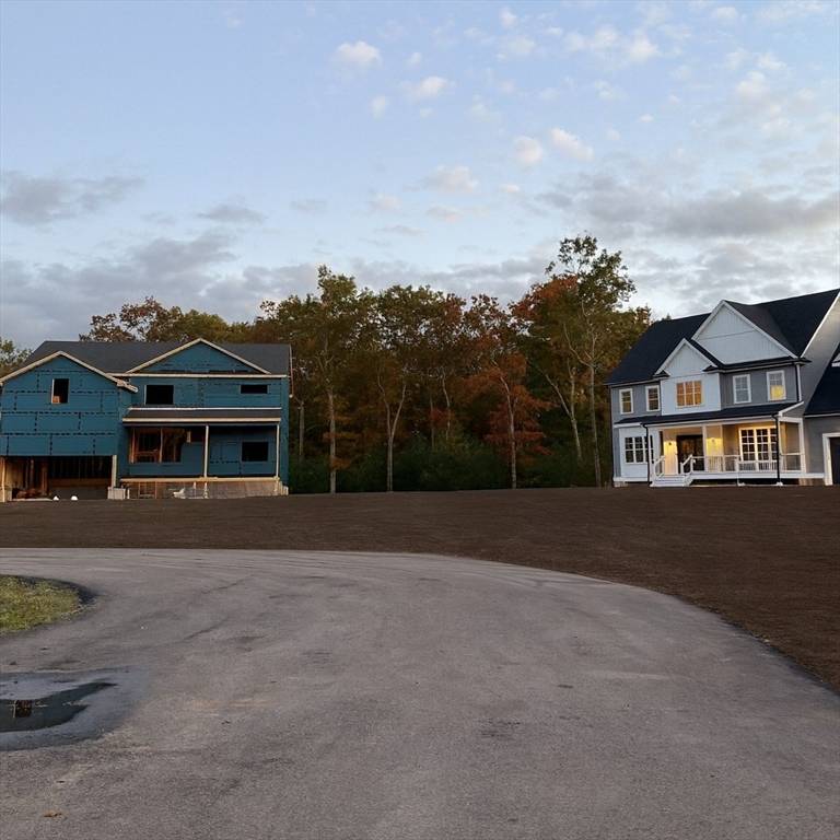 Seekonk, MA 02771,16 Matts Way