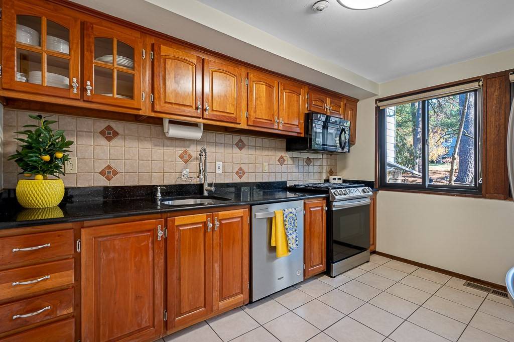 Acton, MA 01718,140 Butternut Hollow #140