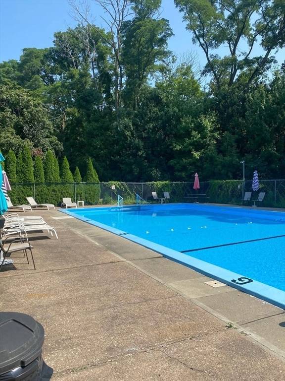 Chicopee, MA 01020,57 Colonial Circle #D