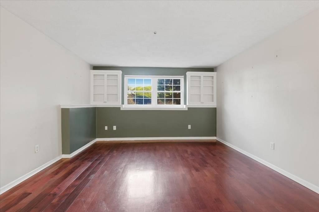 Canton, MA 02021,360 Neponset Street #702