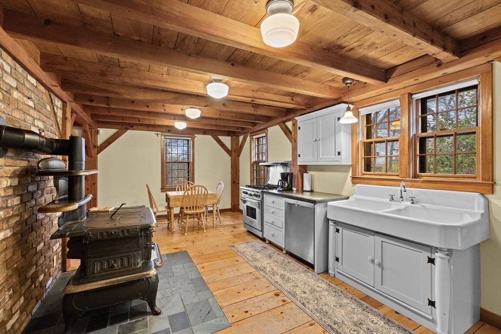 Plymouth, MA 02360,66 Centerville Way