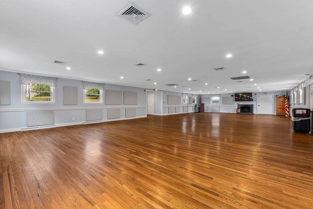 Dover, MA 02030,32 Dedham St