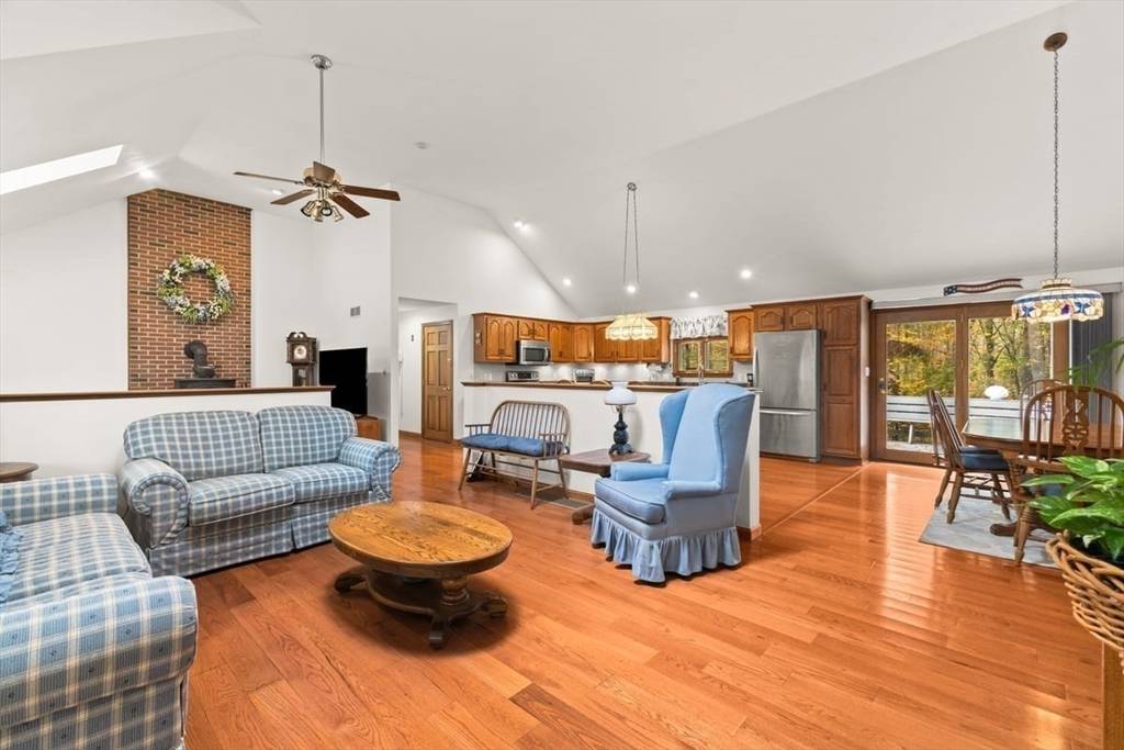 Lakeville, MA 02347,14 Alberta Ln