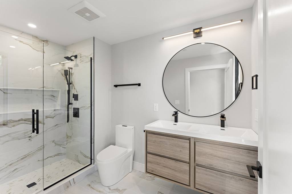 Boston, MA 02128,106 Moore #5