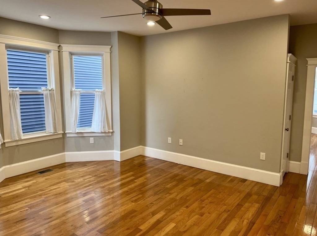 Boston, MA 02125,16 E Cottage St #1