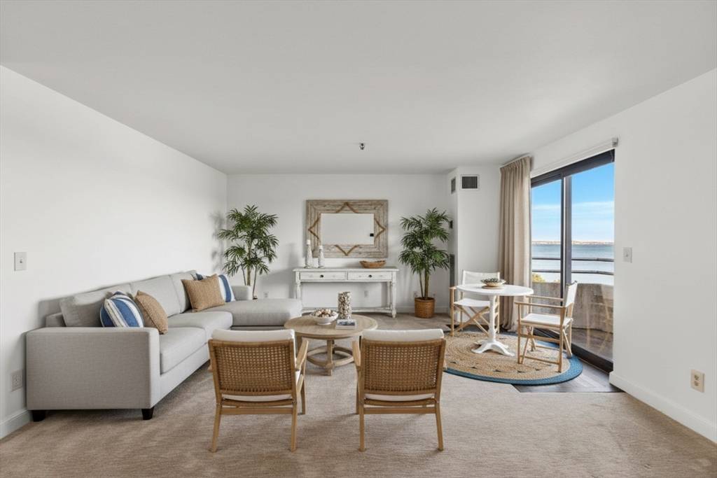 Revere, MA 02151,376 Ocean Ave #706