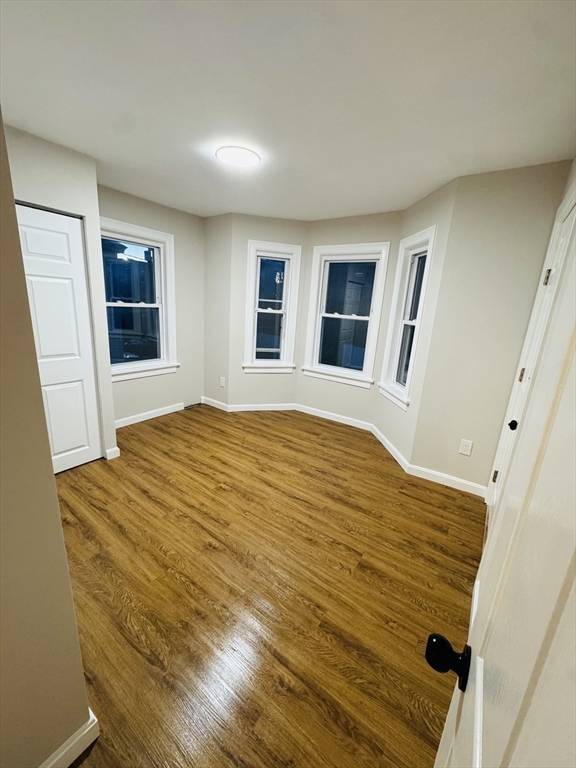 Salem, MA 01970,49 Lawrence St #2