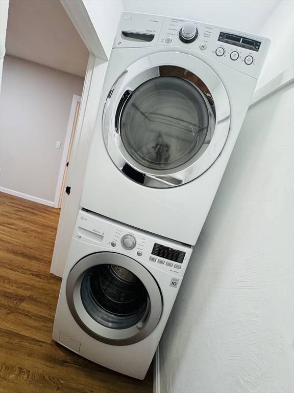 Salem, MA 01970,49 Lawrence St #2