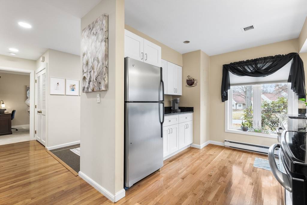 Woburn, MA 01801,14 Saw Mill Brook Way #14