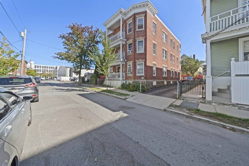 Salem, MA 01970,25 Perkins St