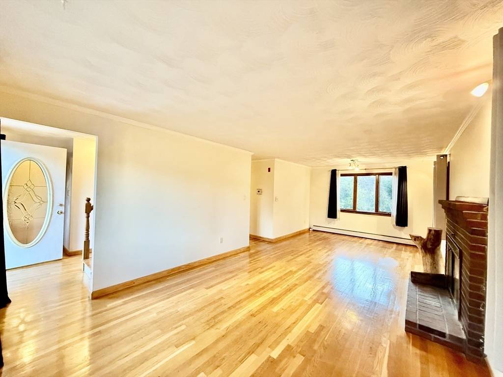 Burlington, MA 01803,19 Keans Rd.