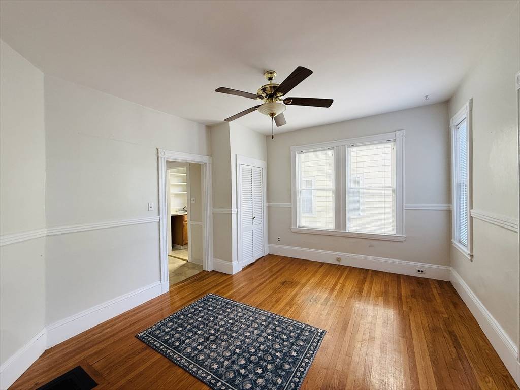 Somerville, MA 02144,35 Kingston St #1