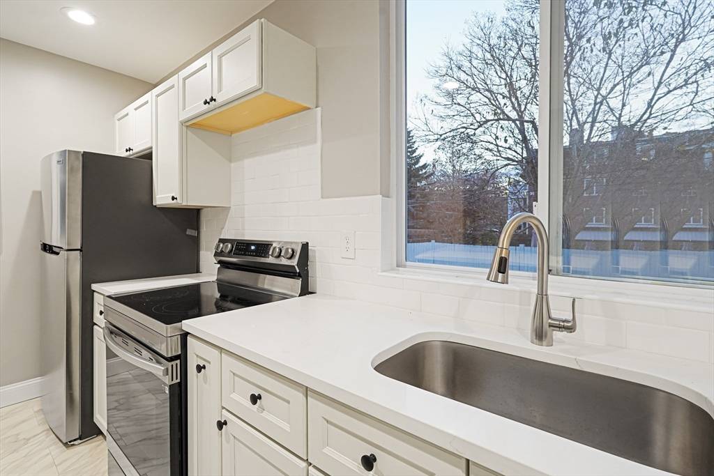 Boston, MA 02122,381 Adams St #1