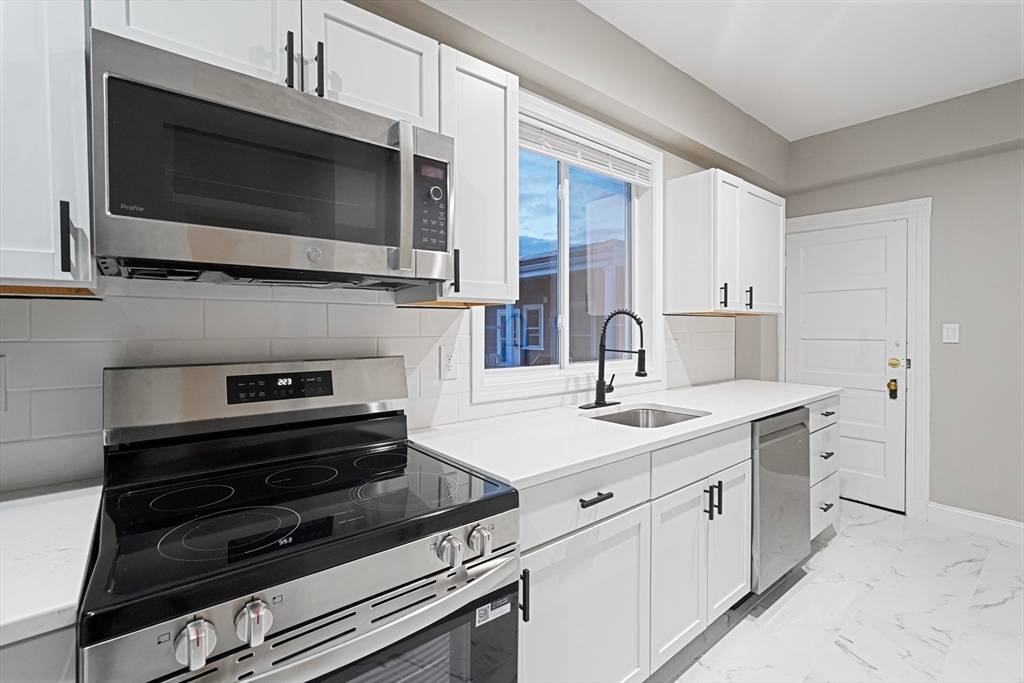 Boston, MA 02122,381 Adams St #3