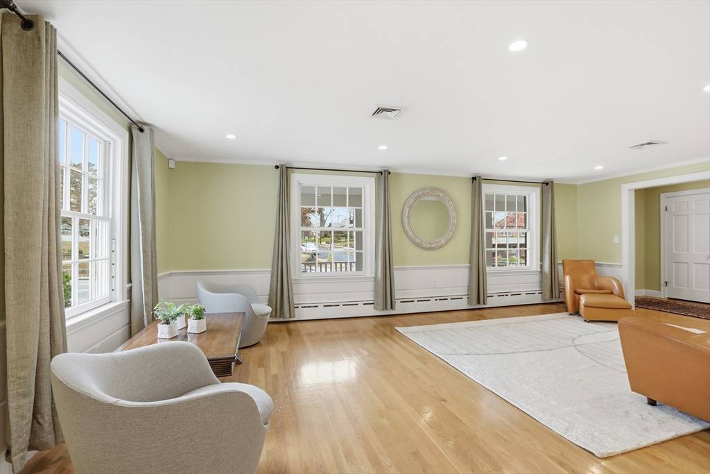 Winchester, MA 01890,46 Church St