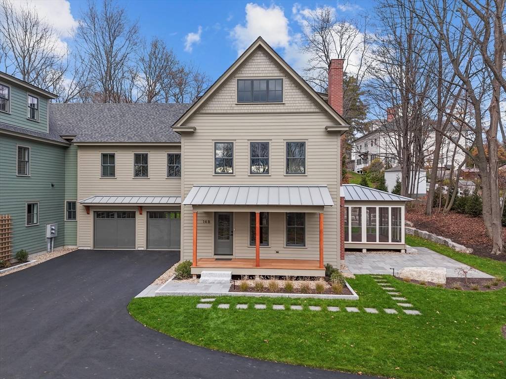 Newburyport, MA 01950,14 Dexter Lane #B